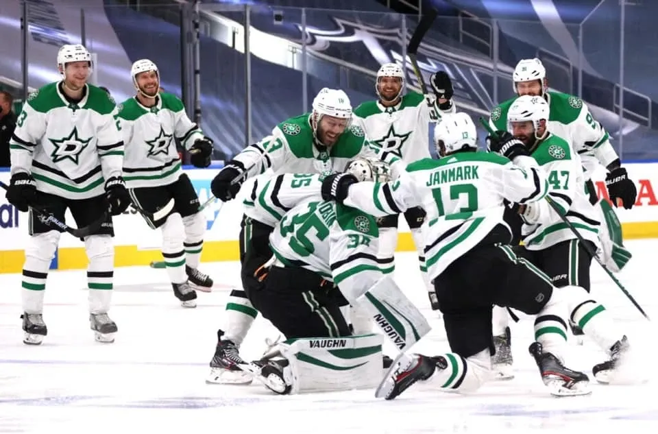 dallas stars hockey team on ice